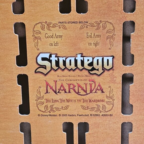 The Chronicles Of Narnia Stratego Board Game Milton Bradley Preowned COMPLETE - Picture 7 of 16